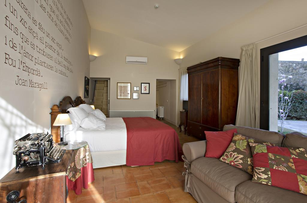 Encís d'Empordà -Adults Only- Casa de hóspedes Casavells Quarto foto